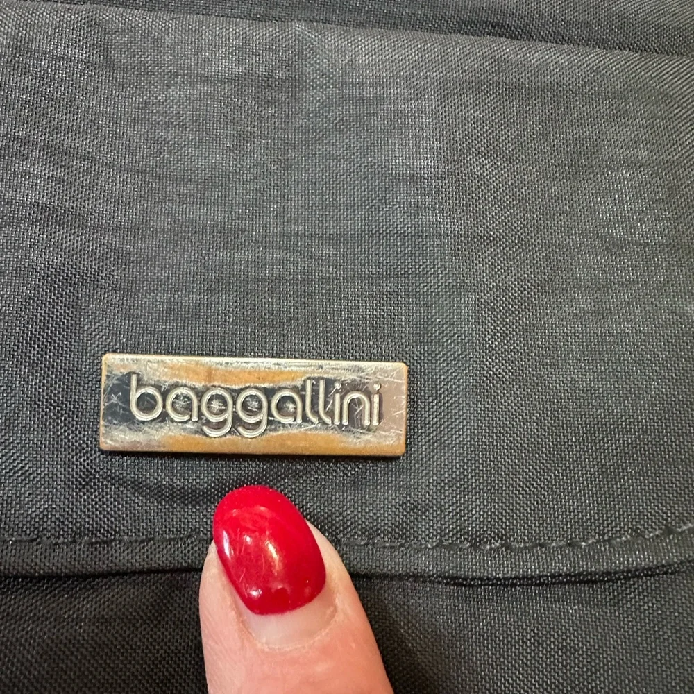 Ecco stylish baggalini
